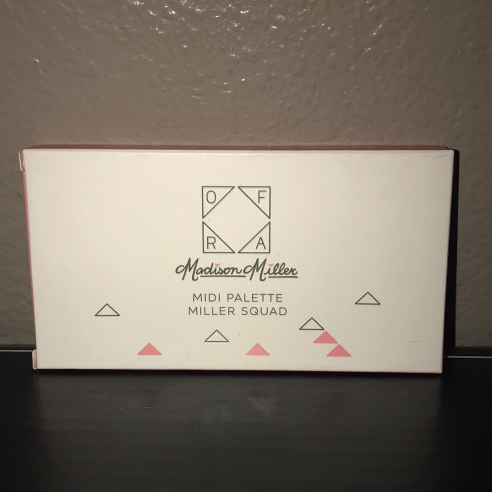 OFRA MIDI PALETTE ! BRAND NEW ! IN BOX !!